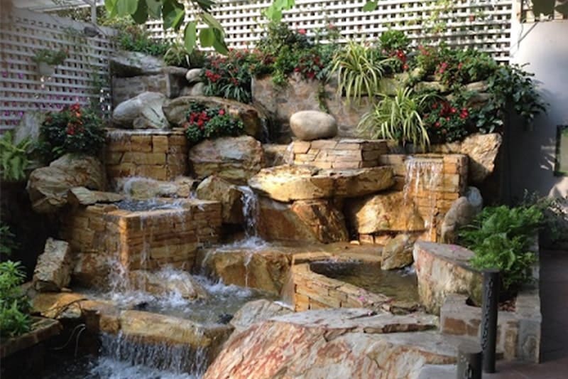 Yếu tố ánh sáng là không thể thiếu khi thiết kế tiểu cảnh sân vườn